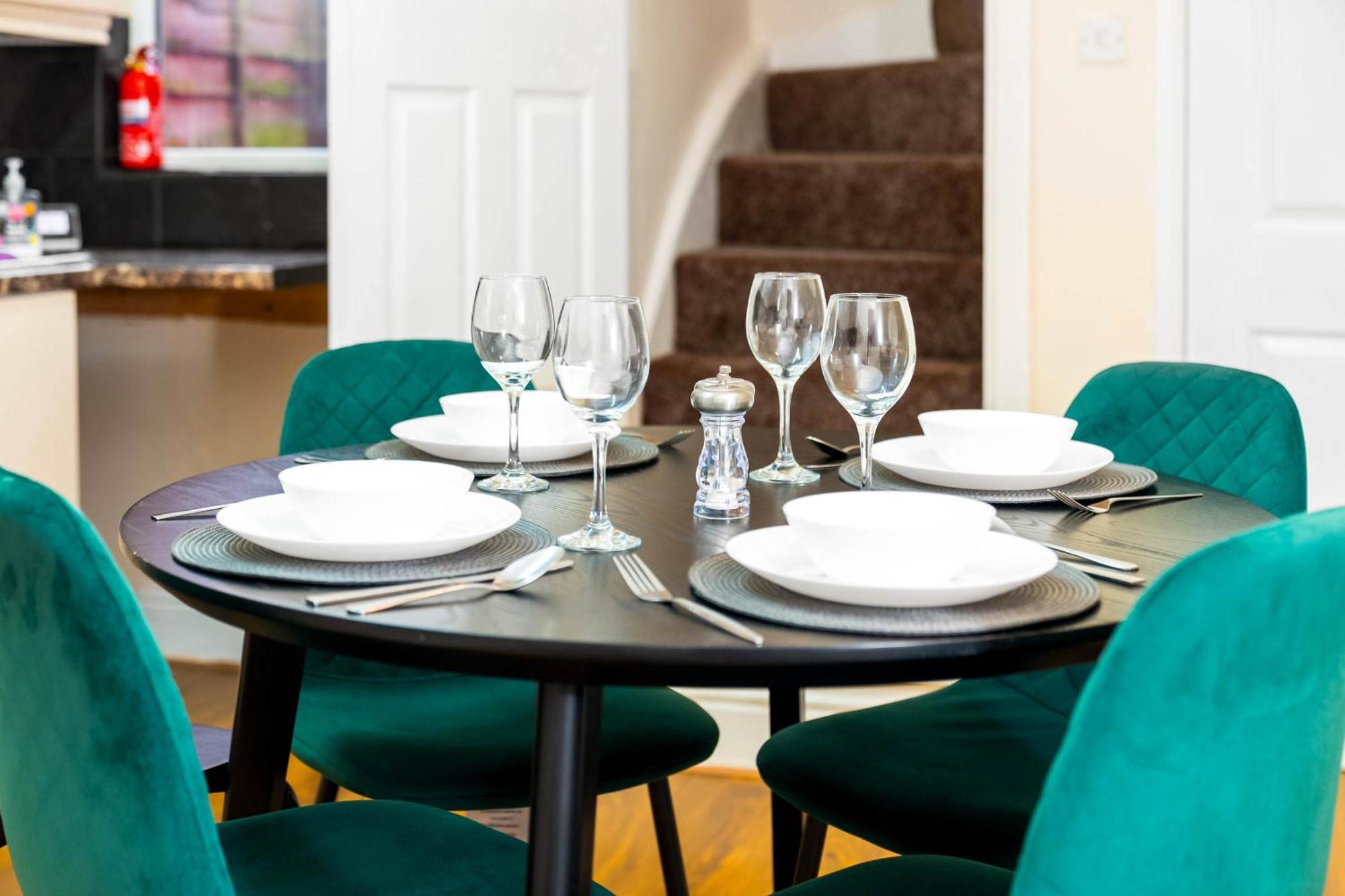 3 Bed House For Contractors & Families And Free Parking Villa Birmingham Exterior foto